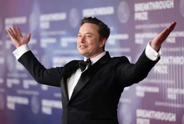 Alex Gibney Warns Elon Musk’s DOGE Data Could Be Used ‘for an AI to Influence the Election’
