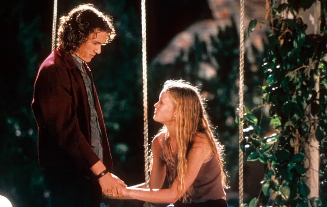 Julia Stiles pays emotional tribute to Heath Ledger with ’10 Things I Hate About You’ cast reunion