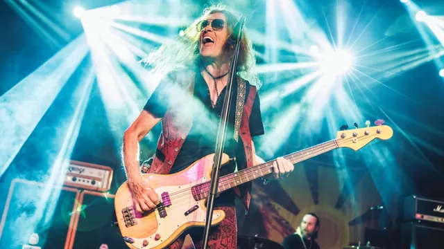 Ex-Black Sabbath, Deep Purple Singer Glenn Hughes Recovering After 10-Hour Heart Surgery