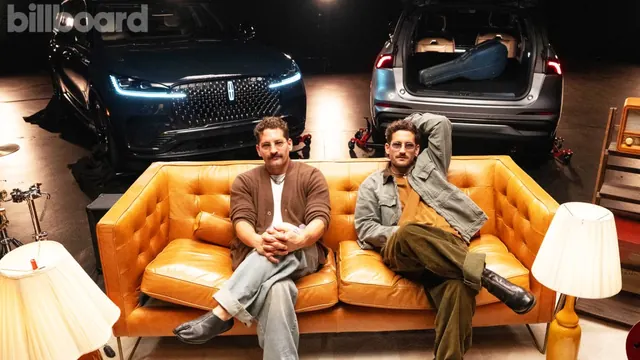 Mau y Ricky Reflect on Family, Music & Staying Grounded: Entre Un Momento y Otro | Billboard